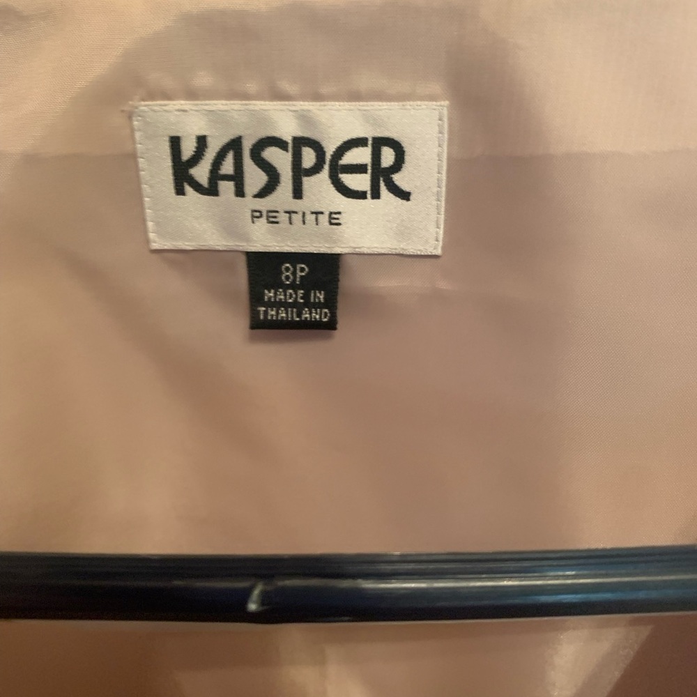 Jasper petite Size 8 cream colored sleeveless blouse NET